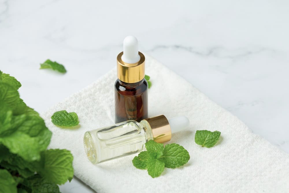 ペパーミント精油(メンサ・アルベンシス) 1 Peppermint Essential Oil (Mentha Arvensis)