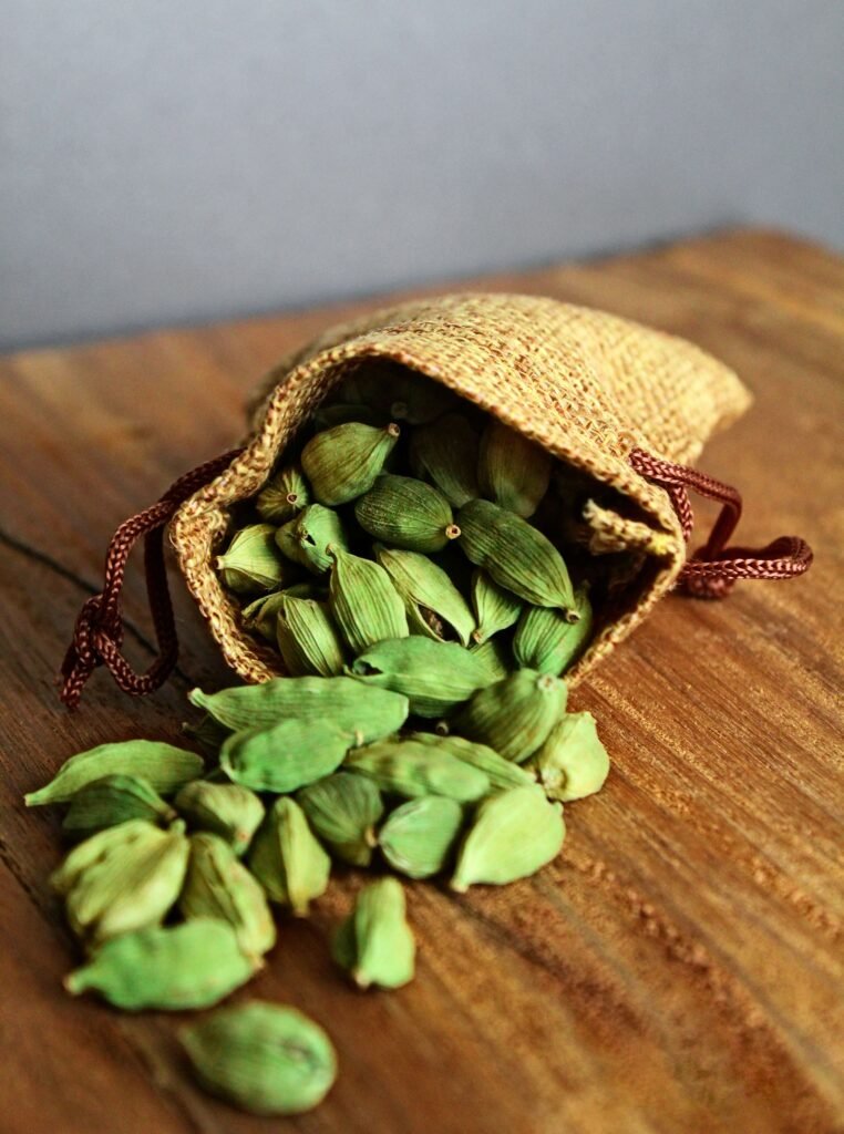 How to Import Bulk Essential Oils Into the UAE: A Buyer's Guide 2 Green cardamom pods, a spice oil in demand among UAE and GCC buyers for gahwa coffee and rosewater blends